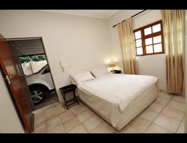 10 BEDROOM HOUSE FOR SALE IN BEDFORD GARDENS